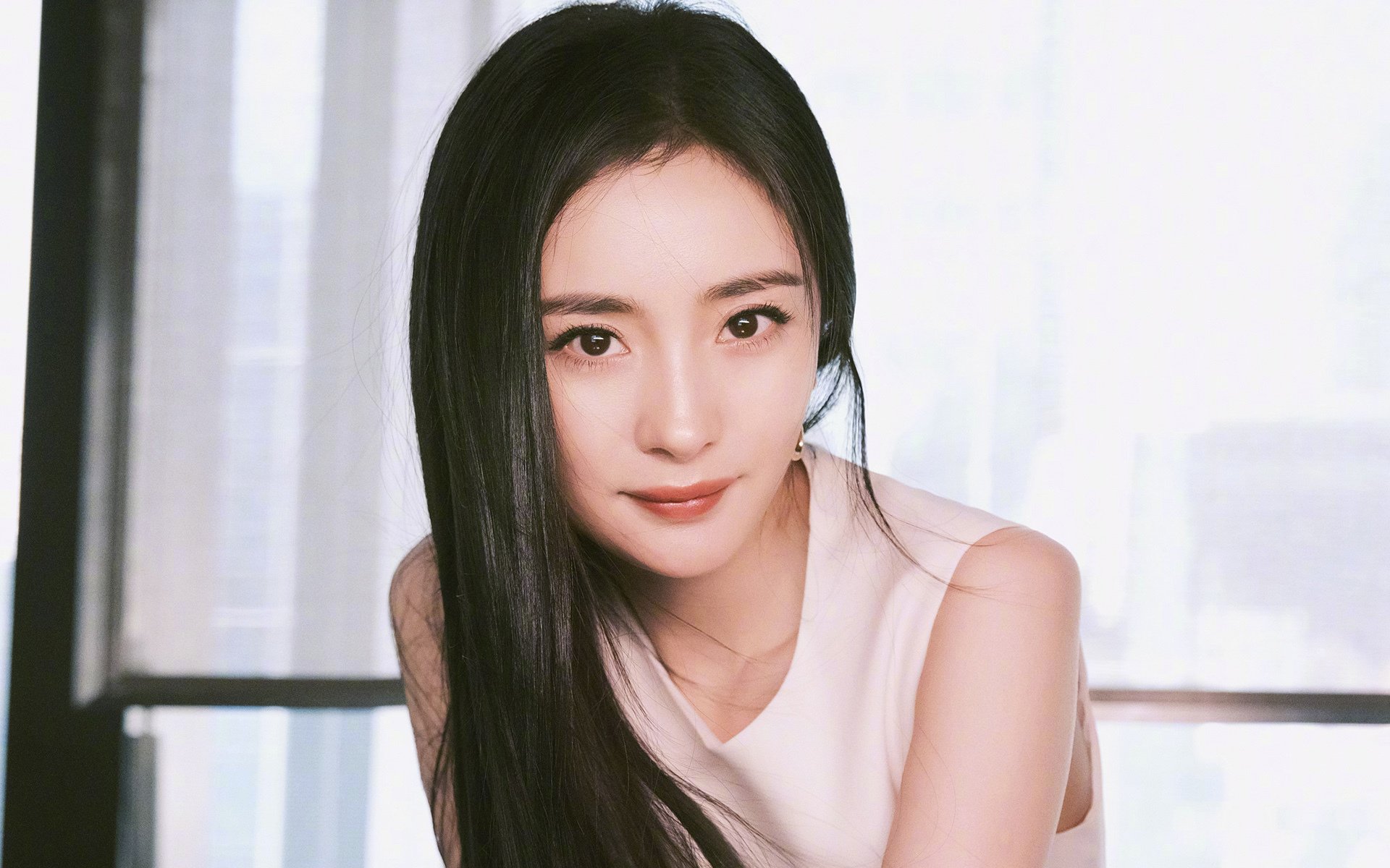 九游官网下载电脑版-曼联士气高涨，主场大胜让冠军争夺更加激烈